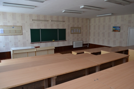 Для здійснення загальноосвітньої підготовки у навчальному закладі у відповідності з сучасними педагогічними та естетичними вимогами створено 20 навчальних кабінетів